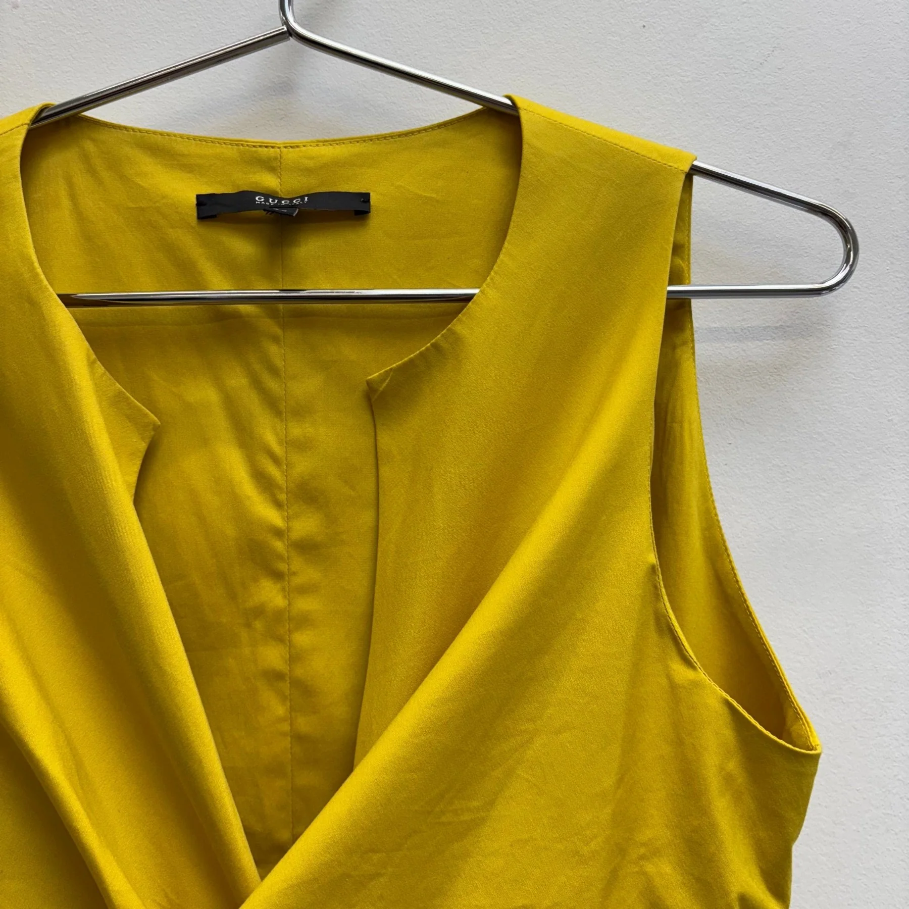 SS07 Gucci by Frida Giannini Wrap Around Sleeveless Top - Image 3