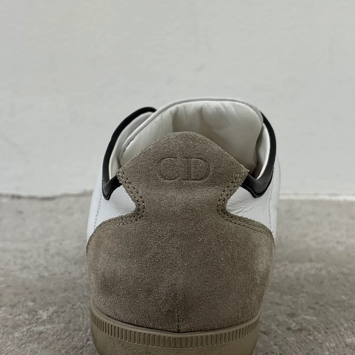 SS11 Dior Homme B18 Low Top Leather Sneakers - Image 10