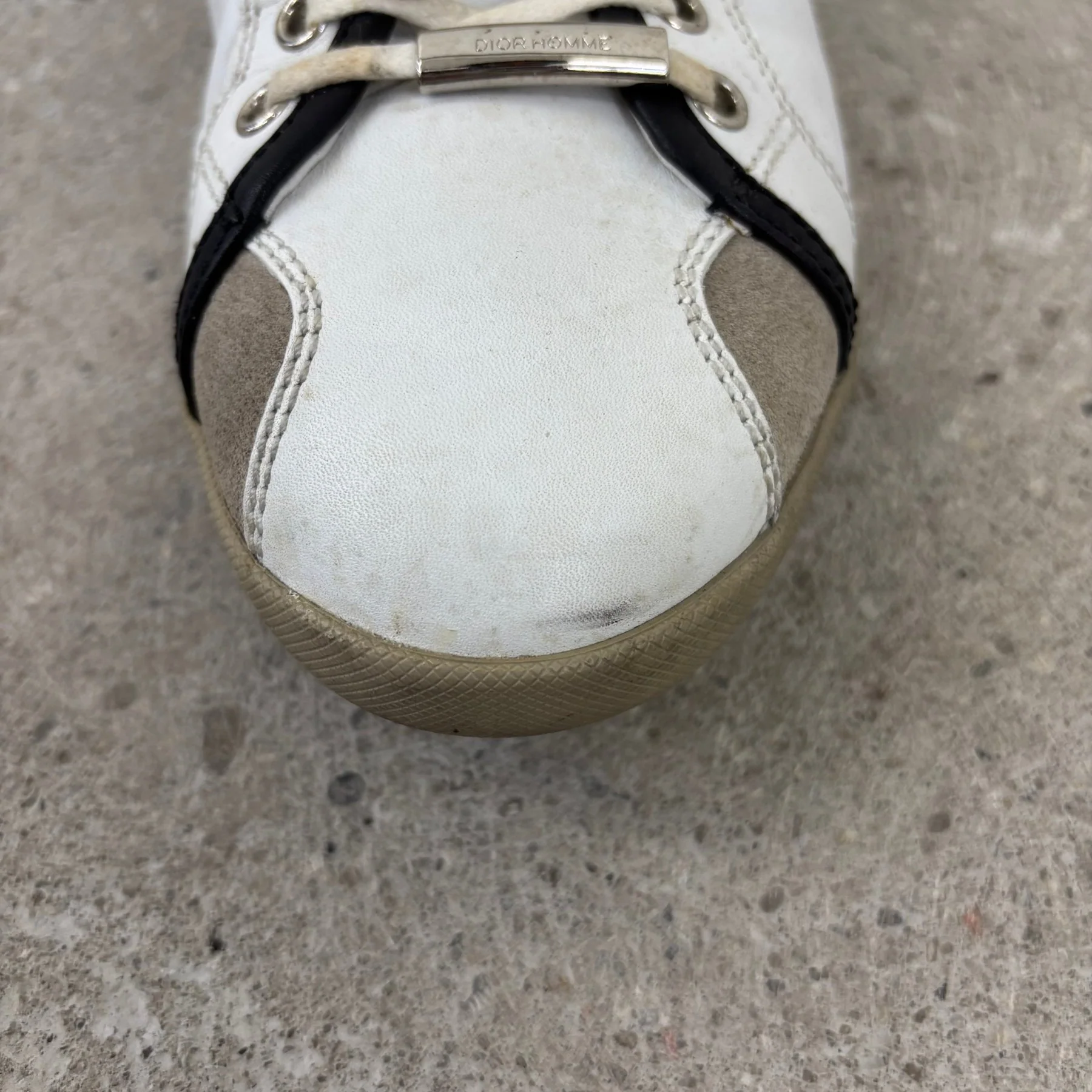 SS11 Dior Homme B18 Low Top Leather Sneakers - Image 13