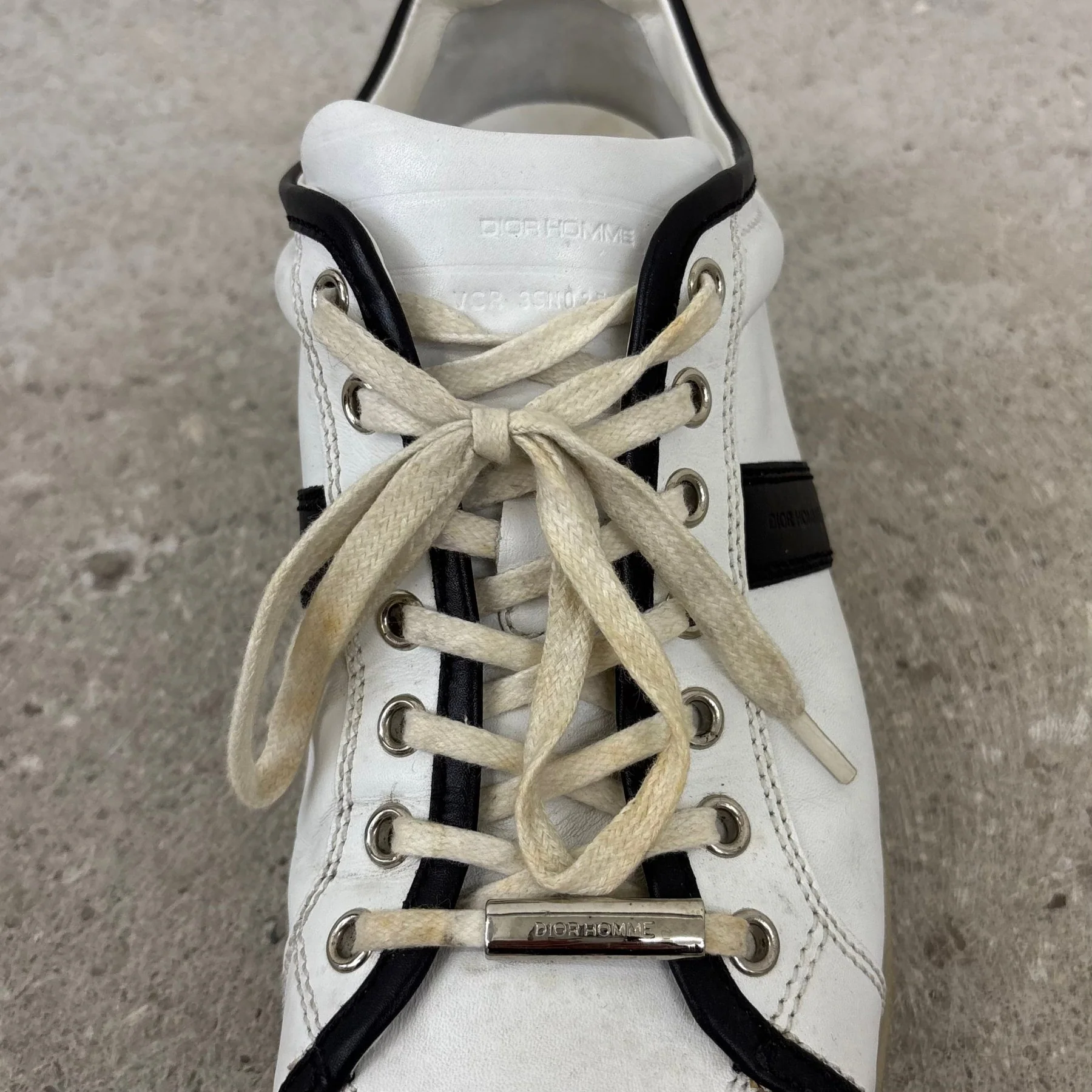 SS11 Dior Homme B18 Low Top Leather Sneakers - Image 6