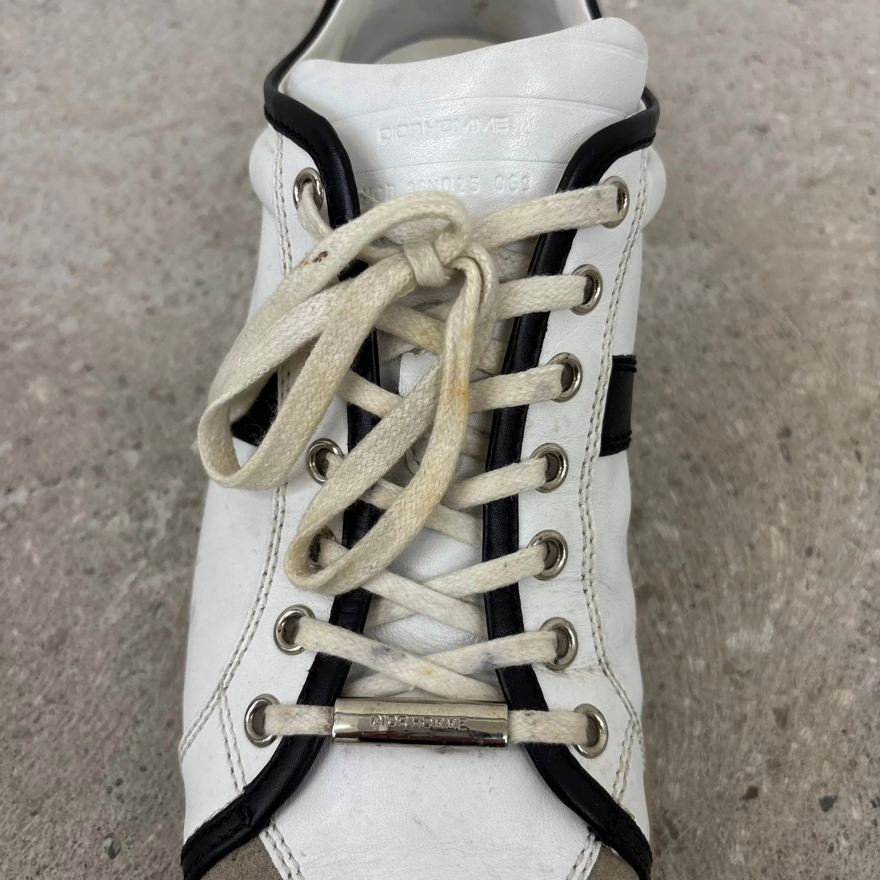 SS11 Dior Homme B18 Low Top Leather Sneakers - Image 7