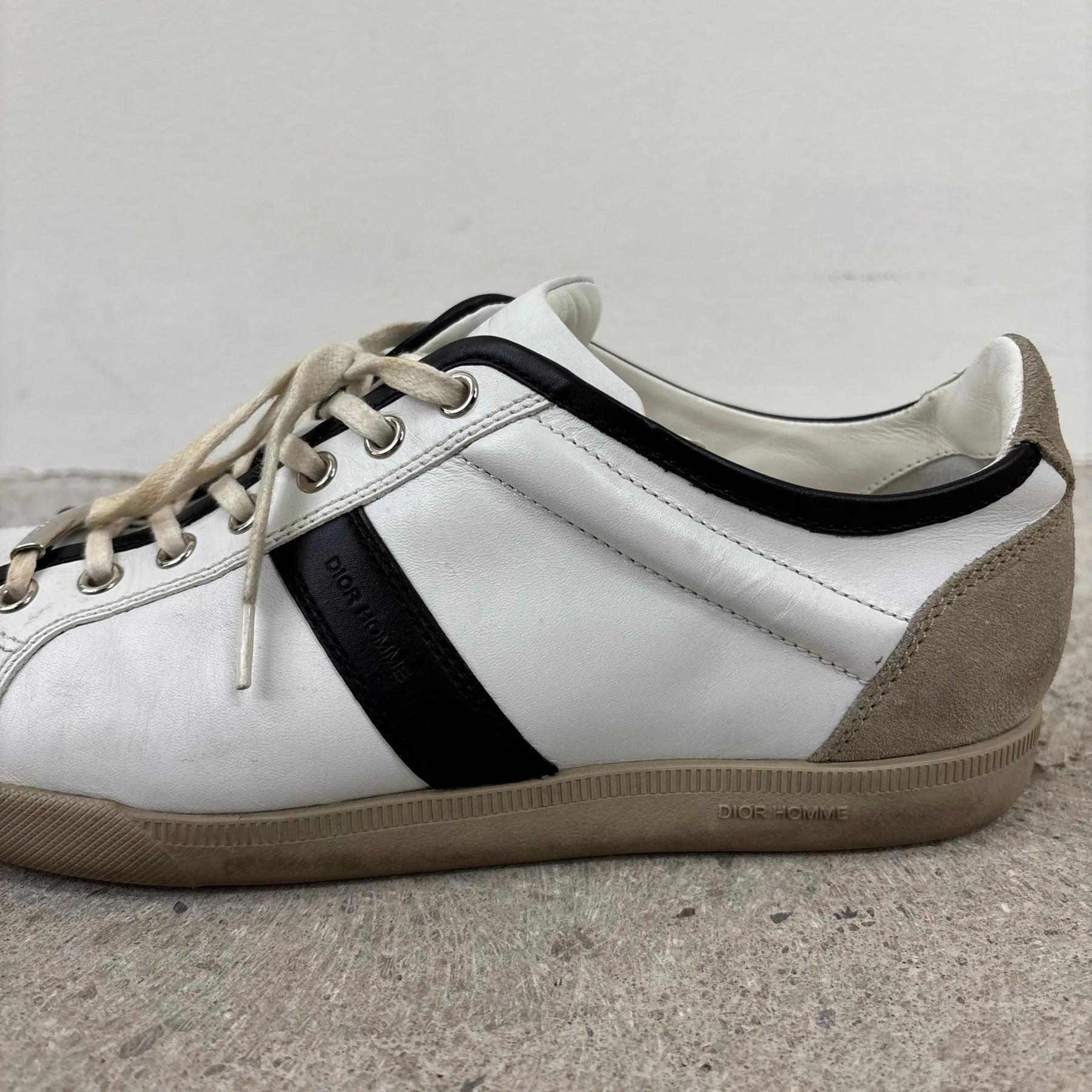 SS11 Dior Homme B18 Low Top Leather Sneakers - Image 8