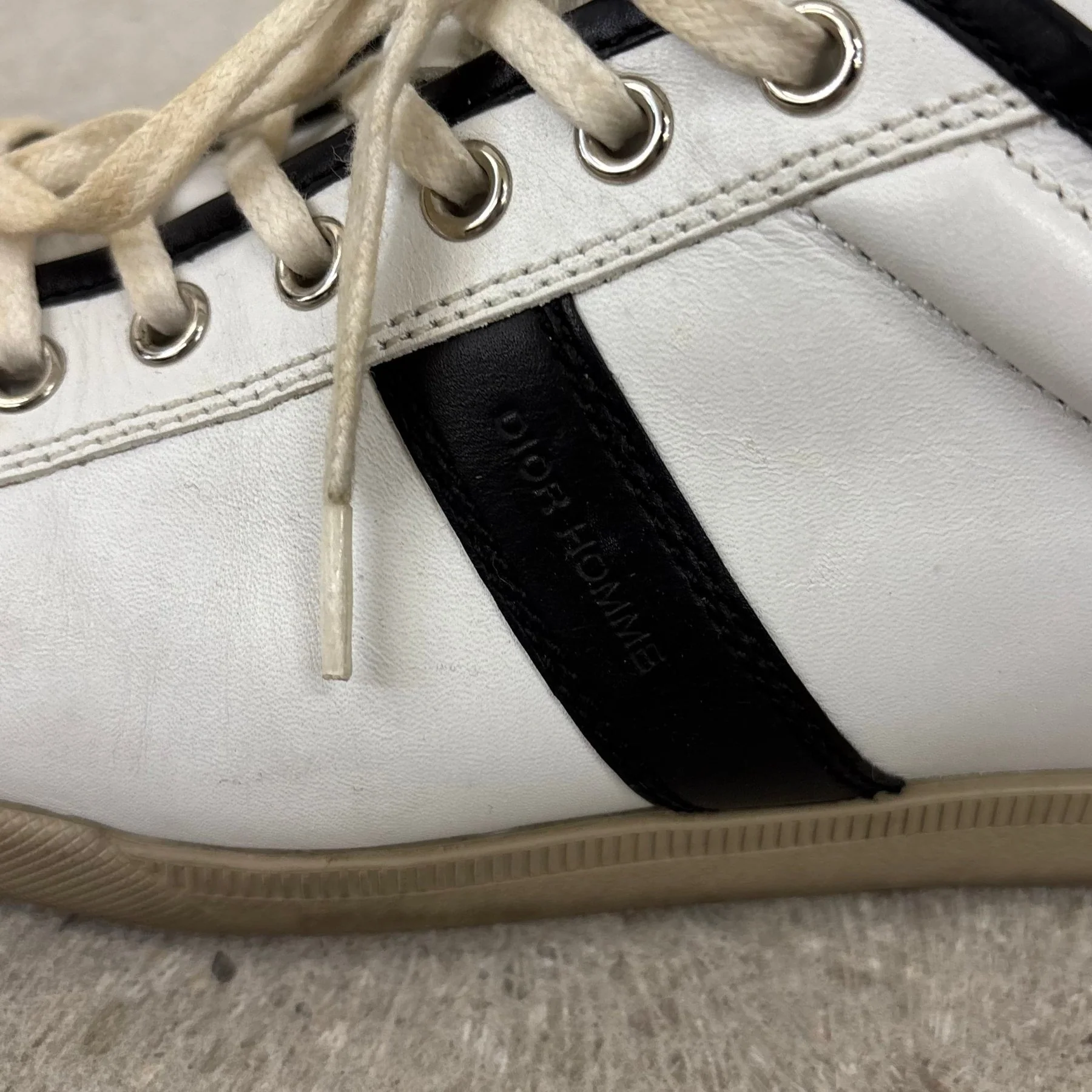 SS11 Dior Homme B18 Low Top Leather Sneakers - Image 9