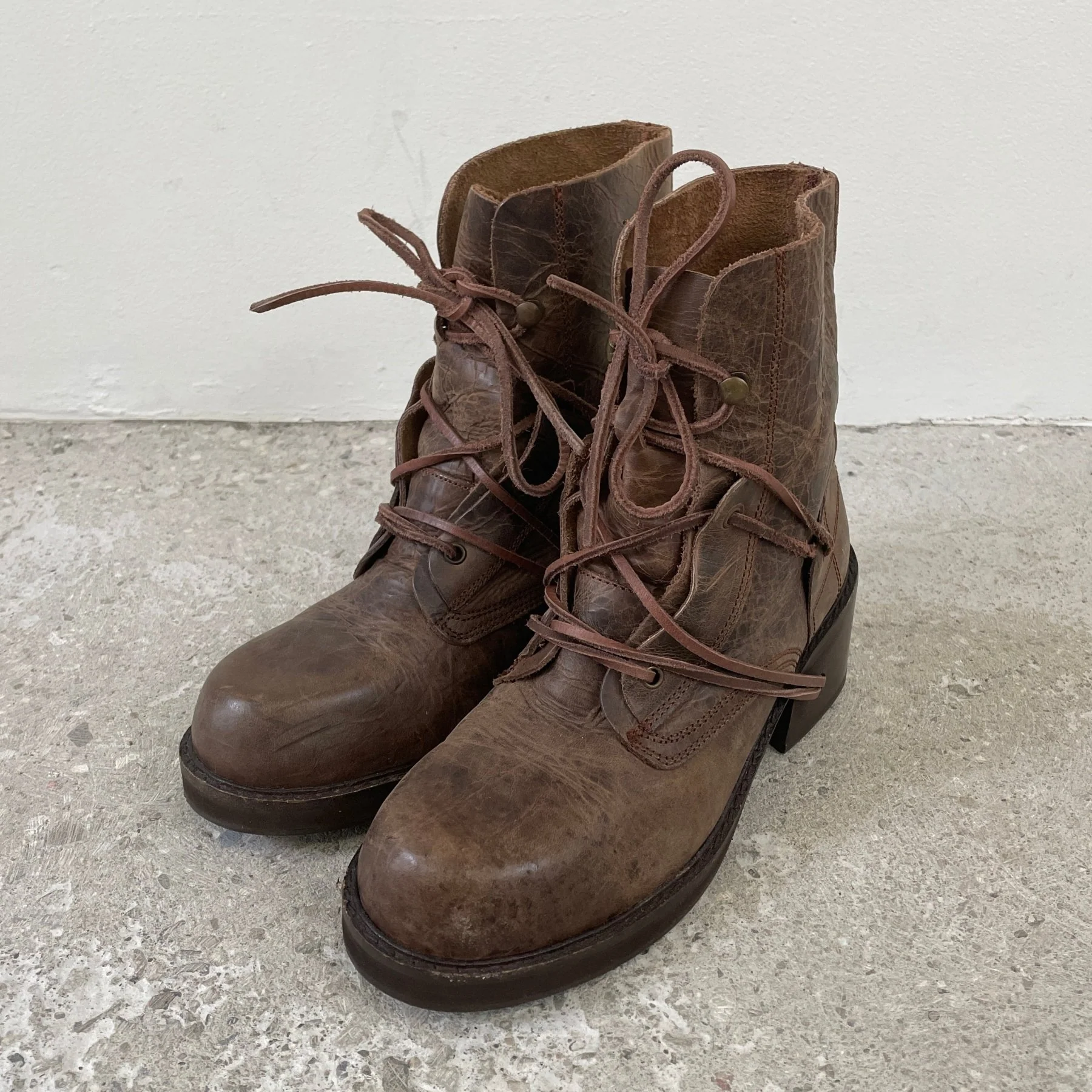 T2IN Dirt Brown Leather Bondage Boots - Image 2