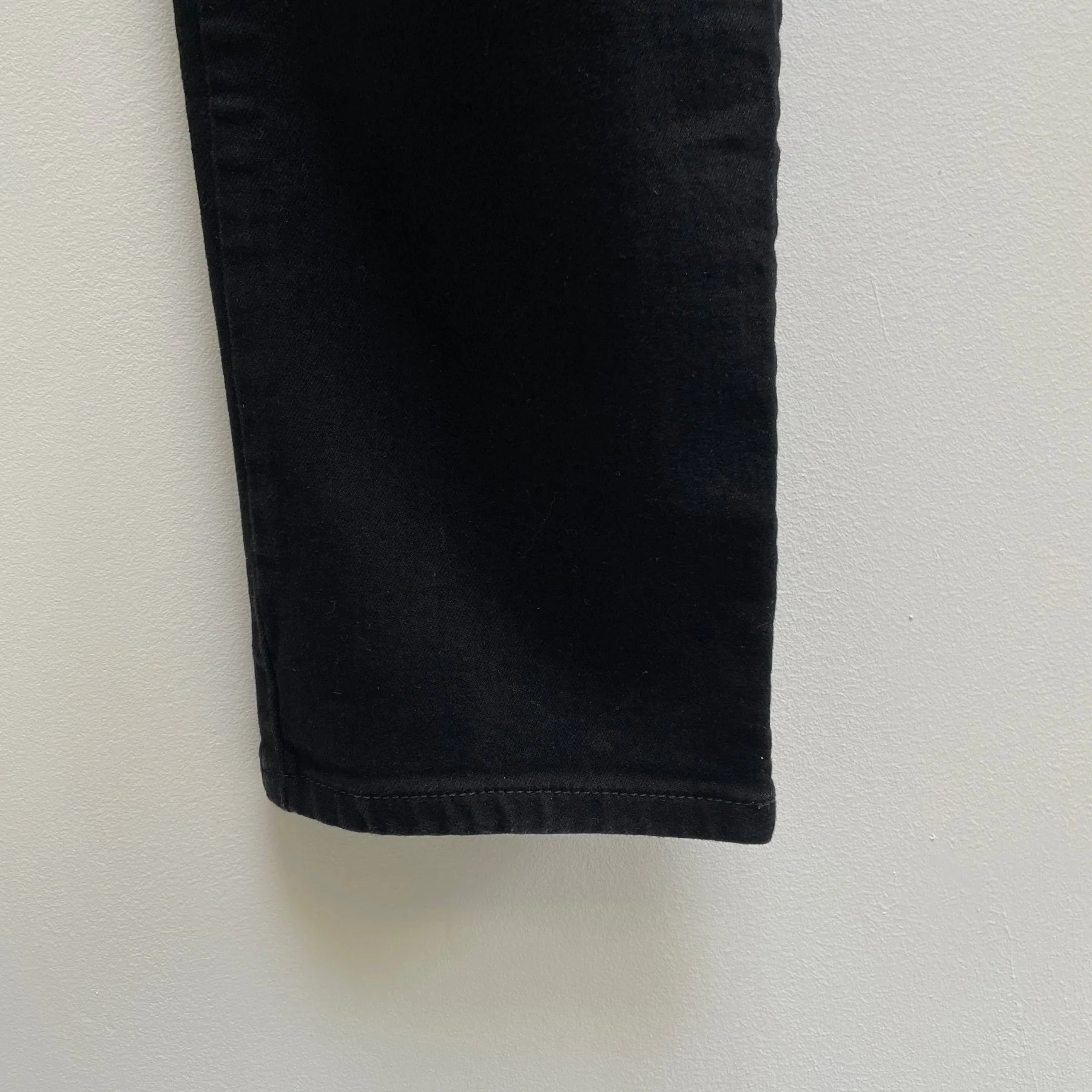 The Row Classic Black Slim Fit Jeans - Image 5