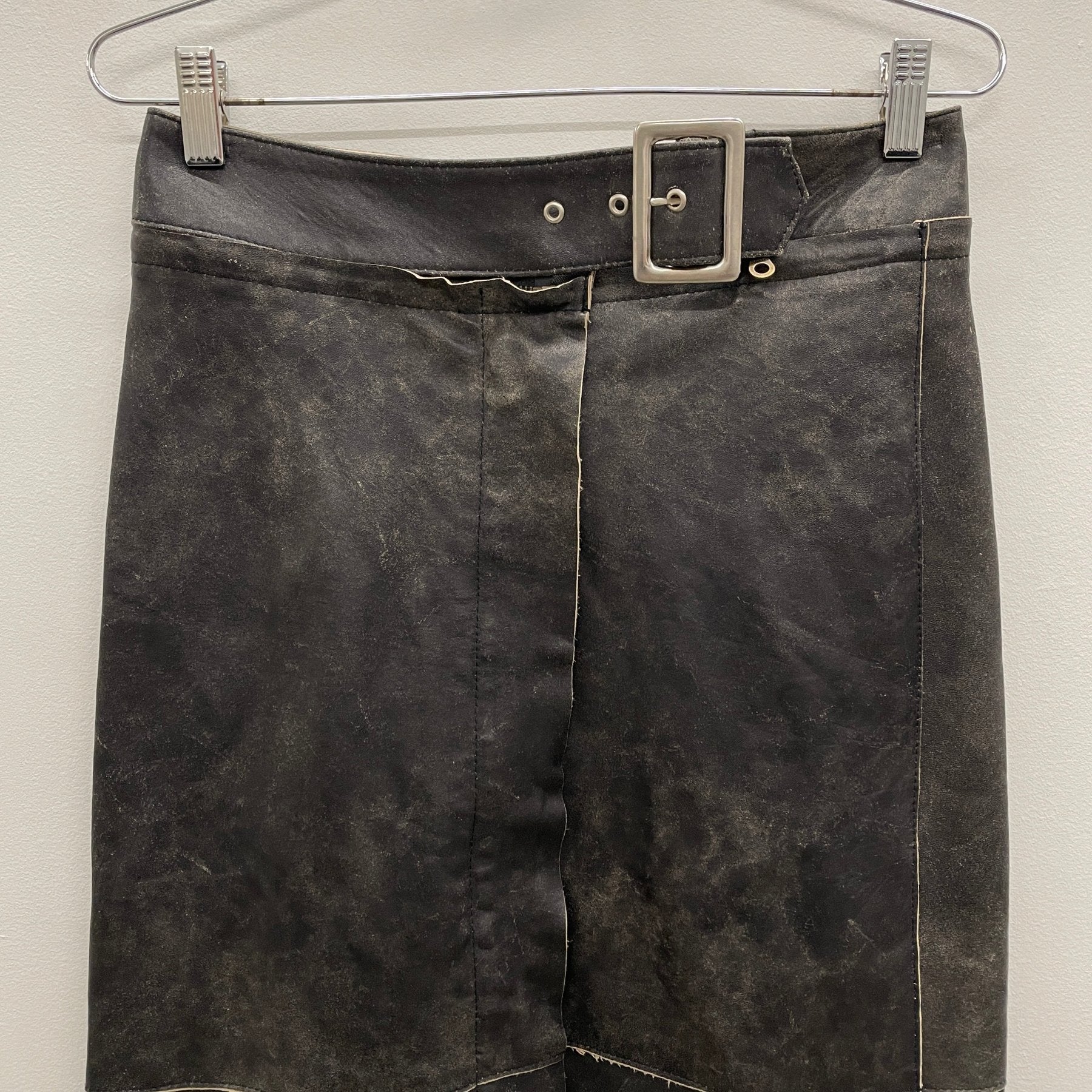Vent Couvert Leather Buckle Skirt - Image 3