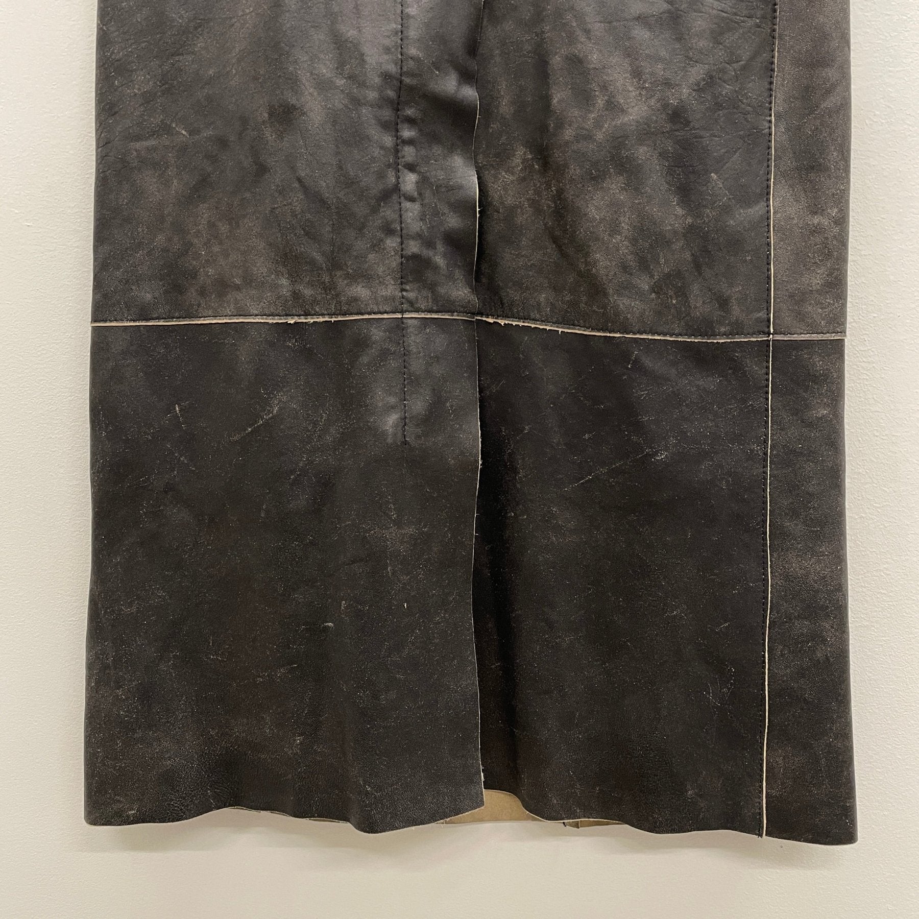 Vent Couvert Leather Buckle Skirt - Image 5